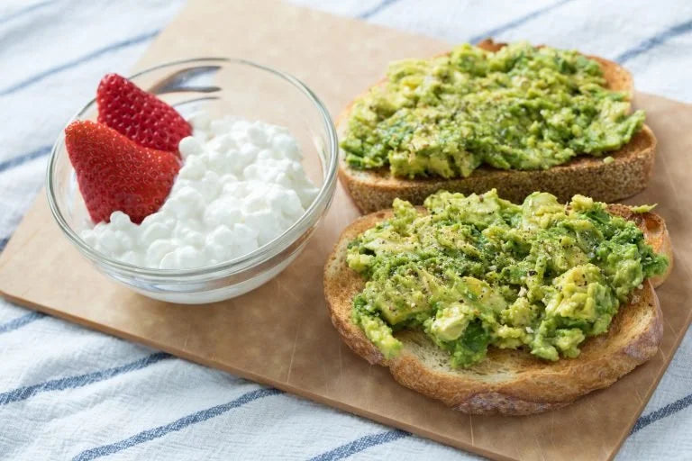 Tostadas de aguacate